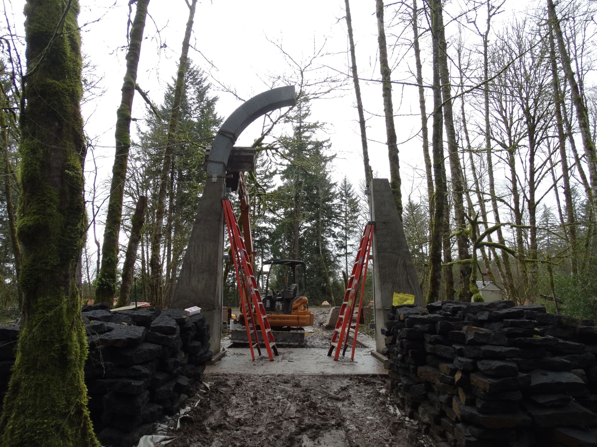 Arch segment ladders mud