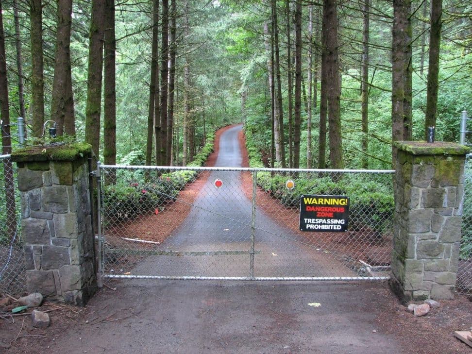Chain link gate warning sign