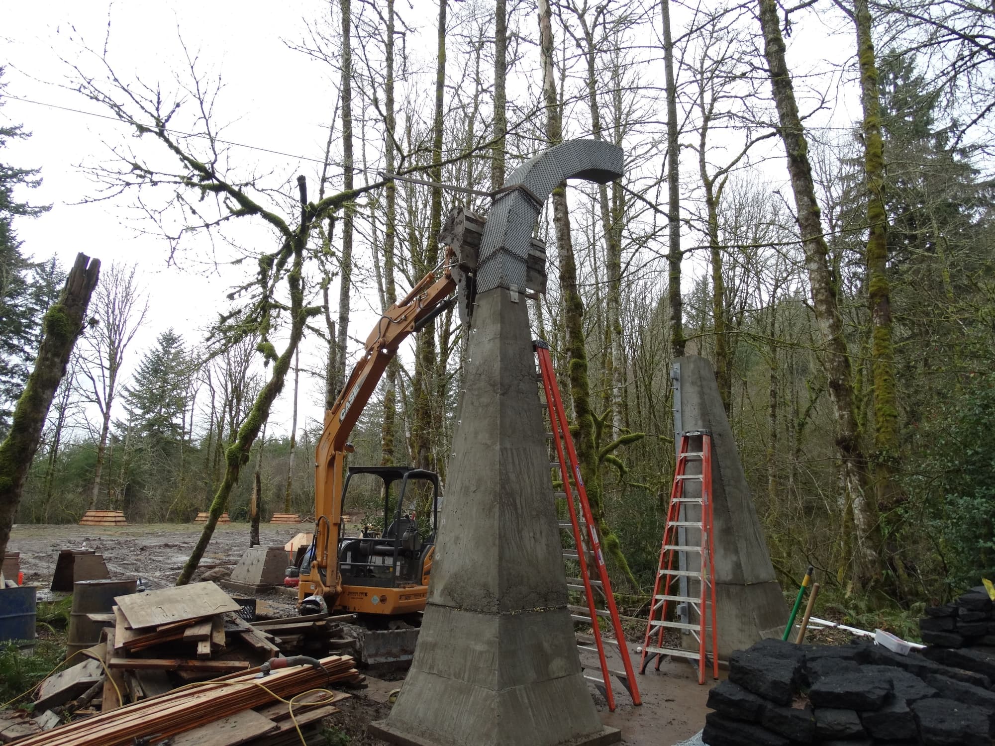 Excavator lifting arch segment
