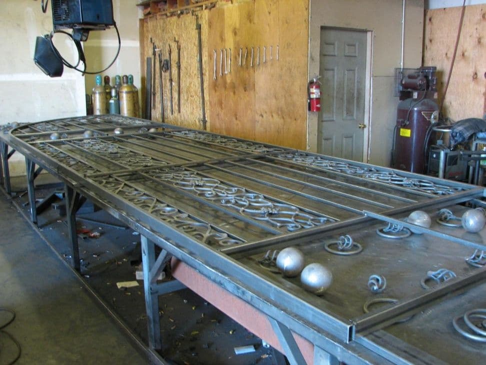 Iron gates welding shop