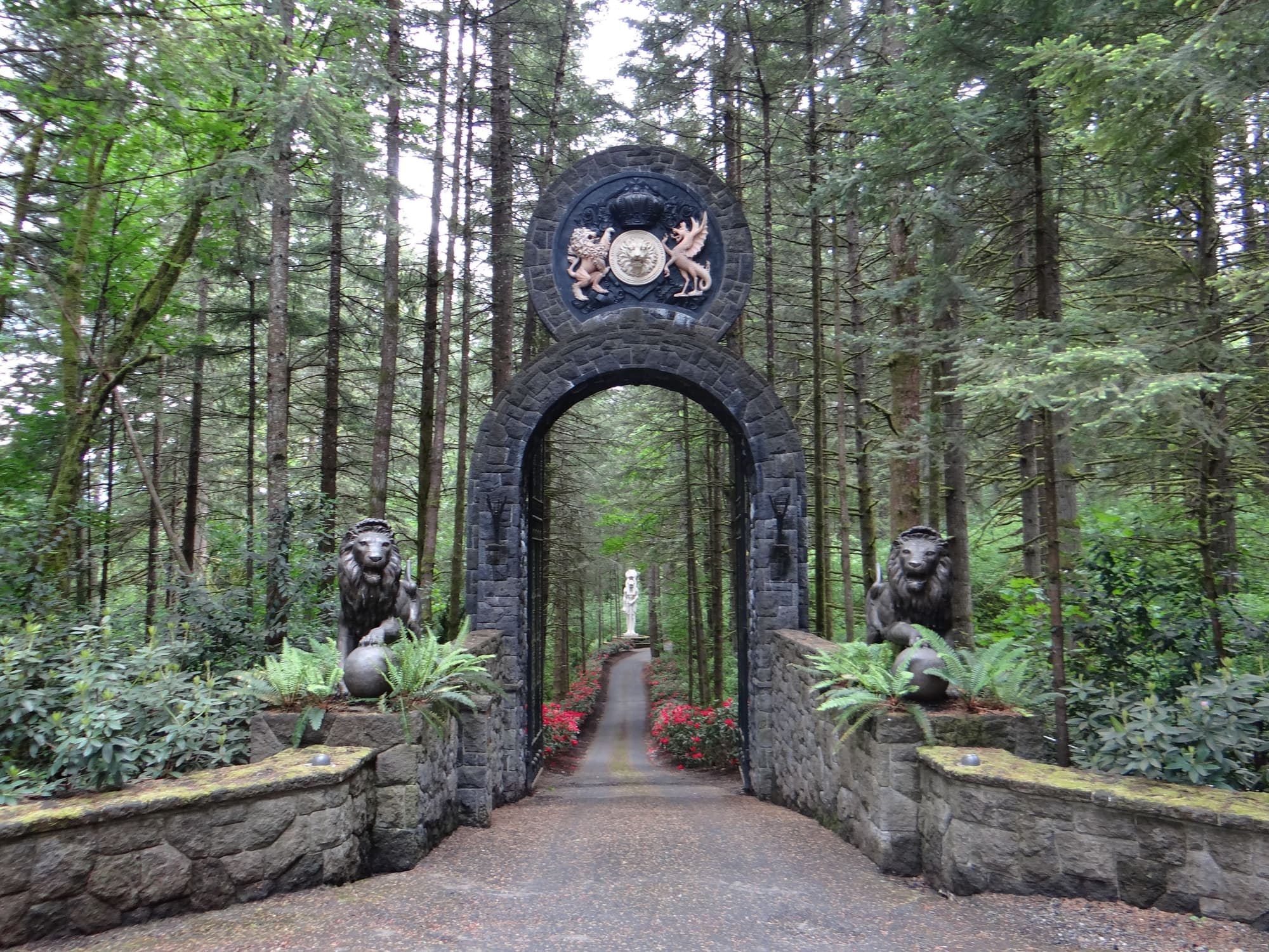 Lion gate stone archway