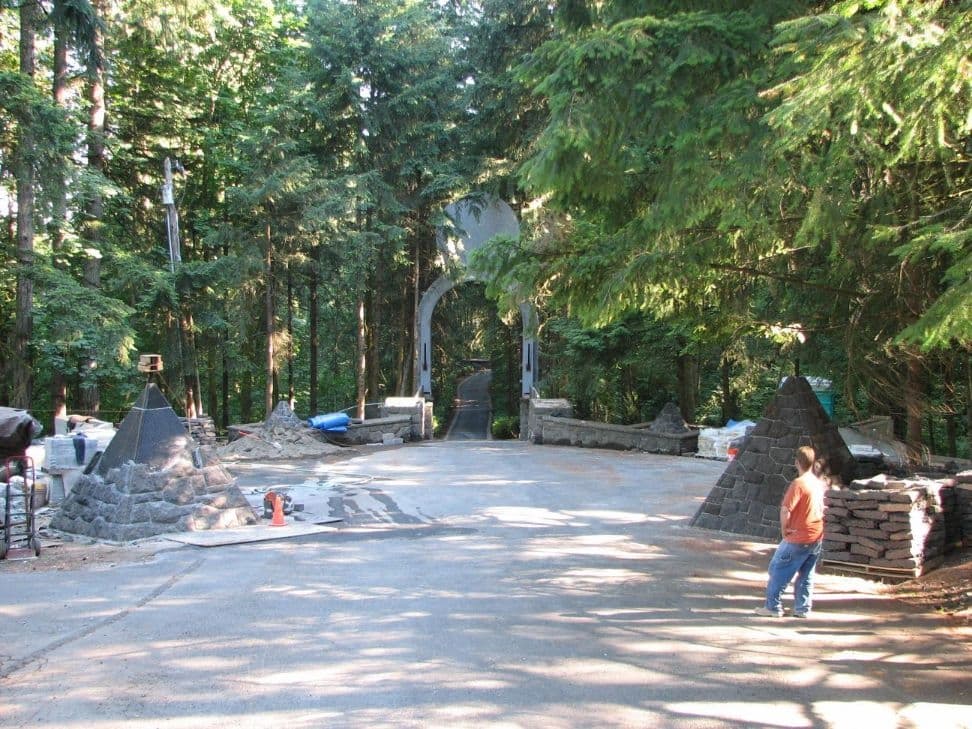 Pyramids archway driveway construction