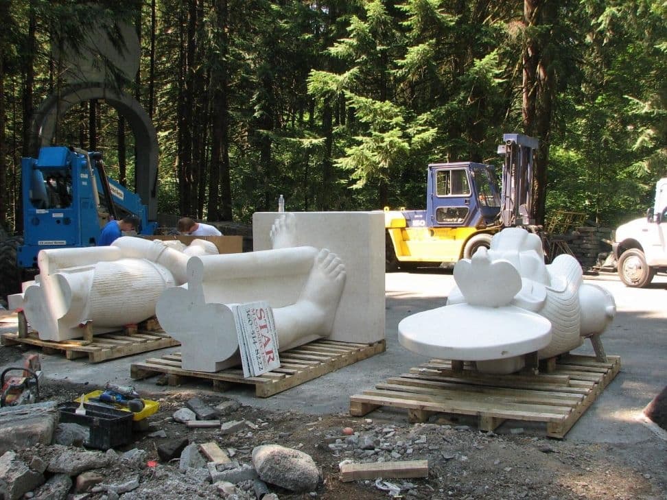 Statue segments pallets forklifts